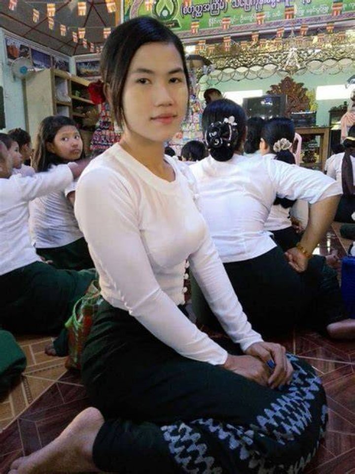 Khing Hnin Wai Dance