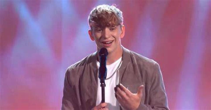 Lee Collinson is a singer