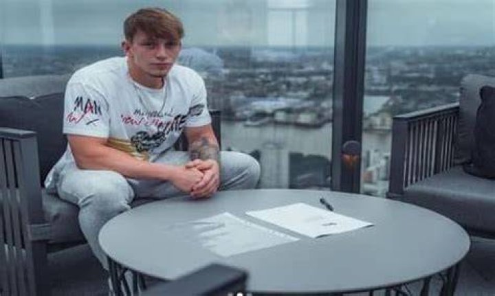 Lee Collinson wiki