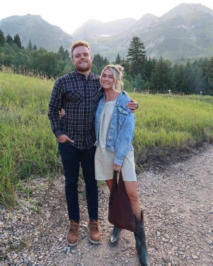 Lindsay Arnold Pregnant Expecting Baby With Husband Samuel