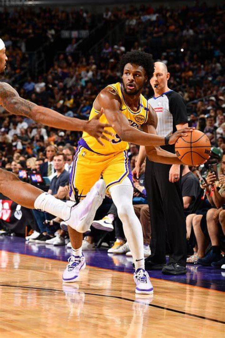 Los Angeles Lakers v Phoenix Suns