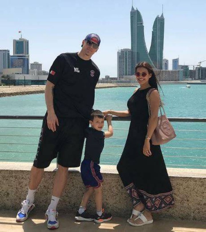 Luana Sandien and Maciej Lampe with their son Adam Lampe
