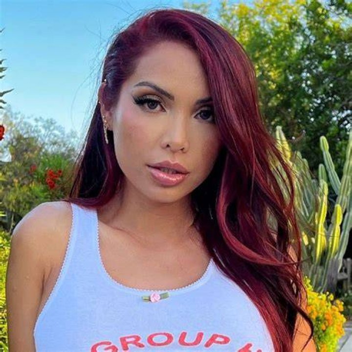 Maddy Belle American Fashion Model, Entrepreneur, Instagram Influencer, Youtuber, and Social Media Personality