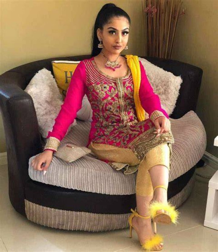 Mahek Bukhari is of Pakistani ethnicity
