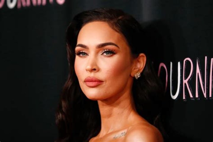 Megan Fox's Engagement Ring Machine Gun Kelly 2
