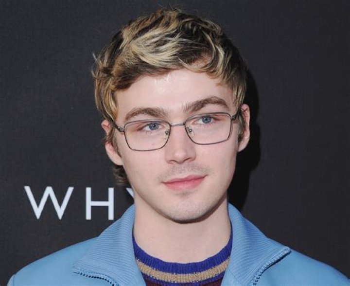 Miles Heizer