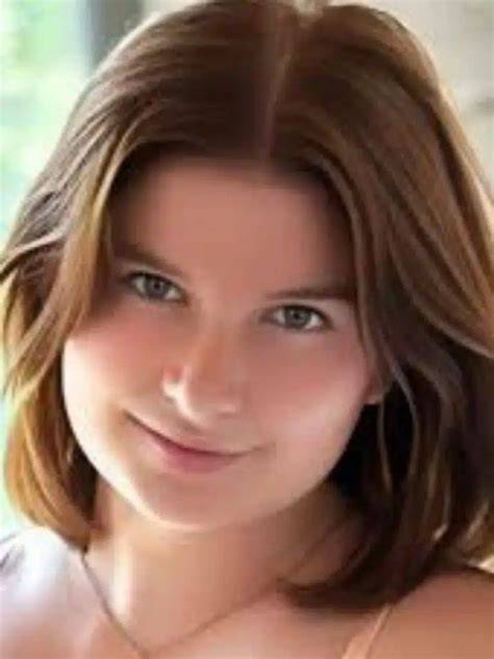 
Mischa Rose Height, Weight, Net Worth, Age, Wiki, Who, Instagram, Biography 