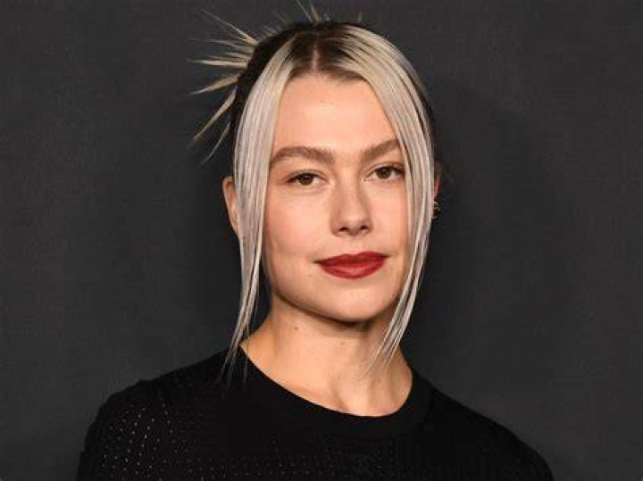 Phoebe Bridgers Biography, Age, Height, Husband, Net Worth, Family
