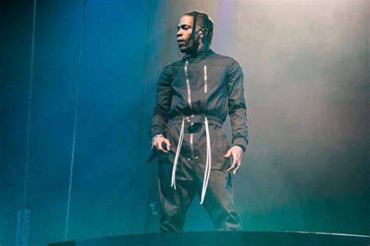 ¿Quién es el patrimonio neto de Travis Scott?