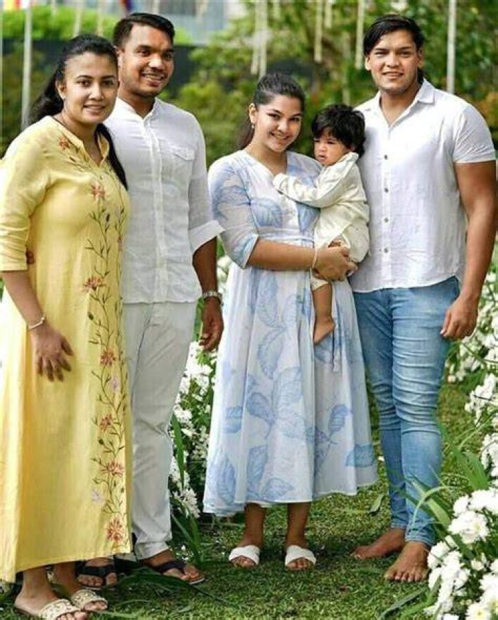 Rohitha Rajapaksa wife and his kids