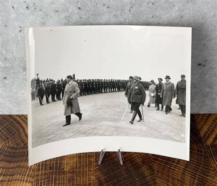 Rohm With Troops