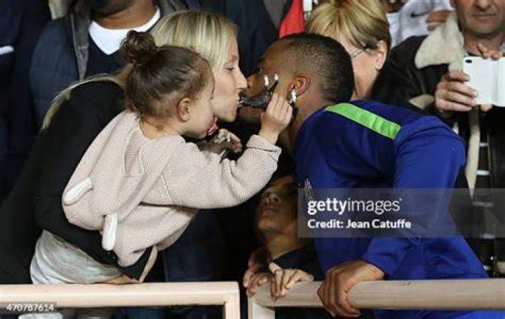 Sandra Evra biography