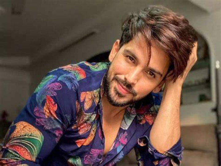 Shehzada Dhami height