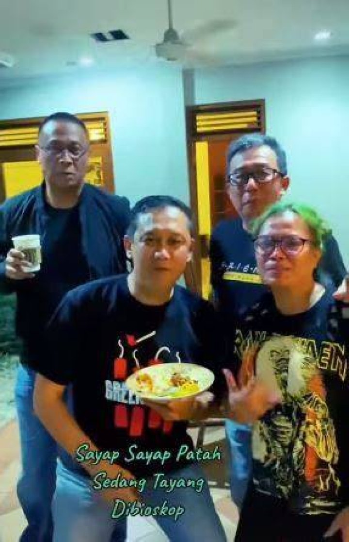 Siregar with his friends
