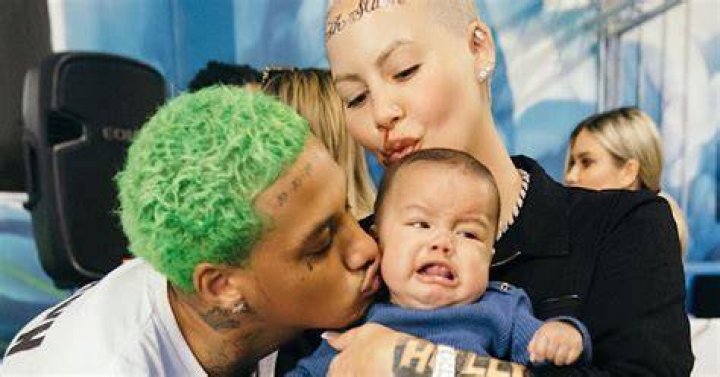 Slash Electric Amber Rose Son