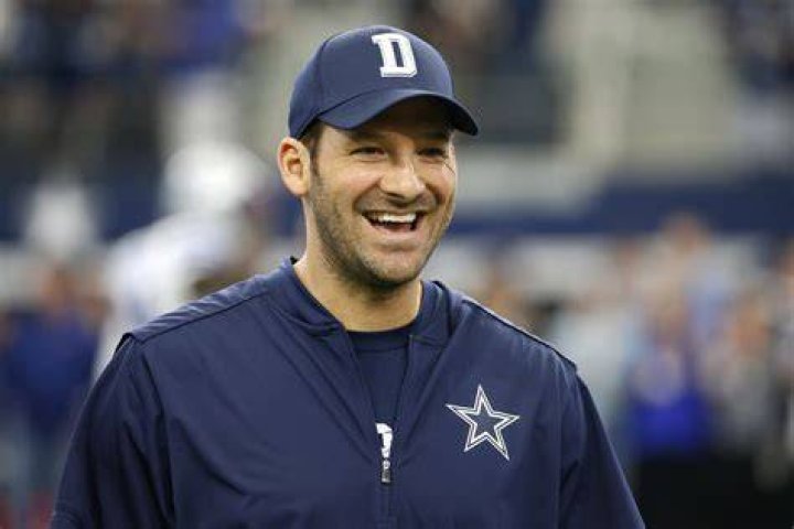 Tony Romo To Retire From NFL For Broadcasting Job