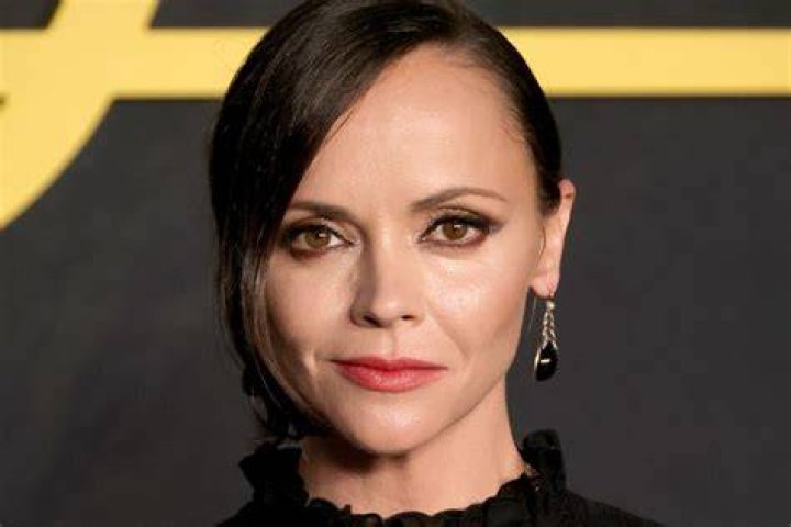 Who is Christina Ricci? See Net-worth, Quote, Awards, Fact, Wiki