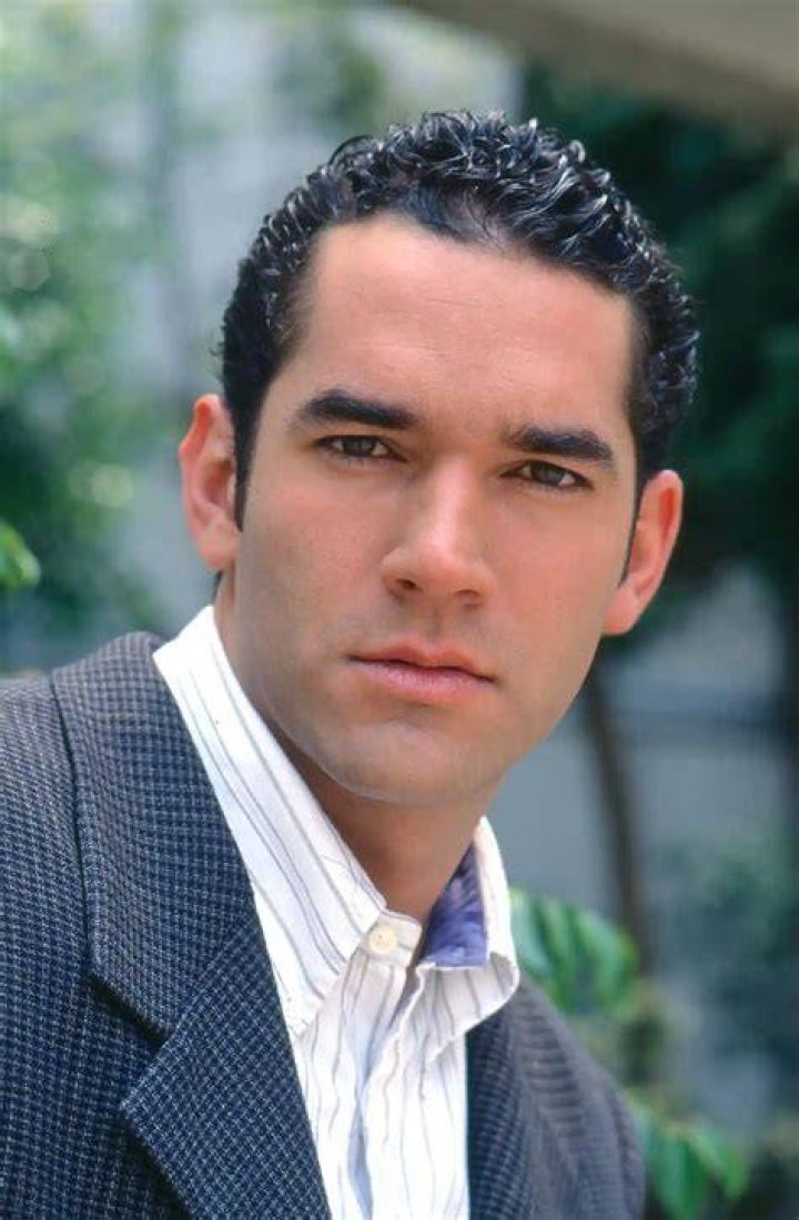 Who is Eduardo Santamarina Wife? Bio, Net Worth