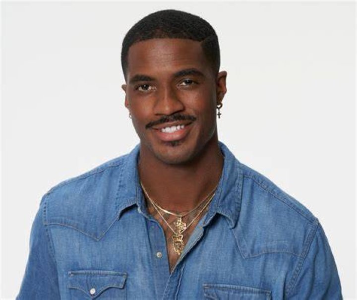 Who Is PJ Henderson on Bachelorette? Age Wikipedia and Instagram