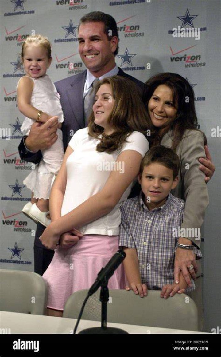 Who Is Vinny Testaverde wife? Explore His Instagram