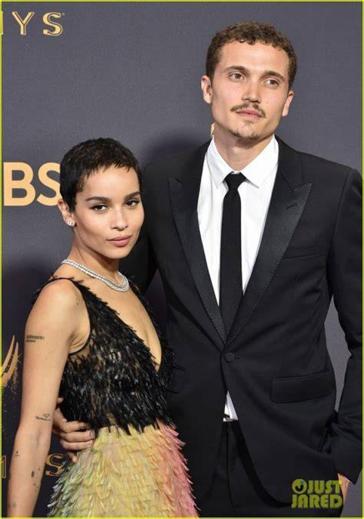 Zoe Kravitz & Karl Glusman Are Now Married: Report