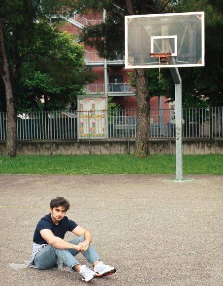 Zoran Pingel likes to play Basketball
